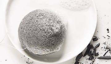 Конжаковий спонж для делікатного очищення шкіри